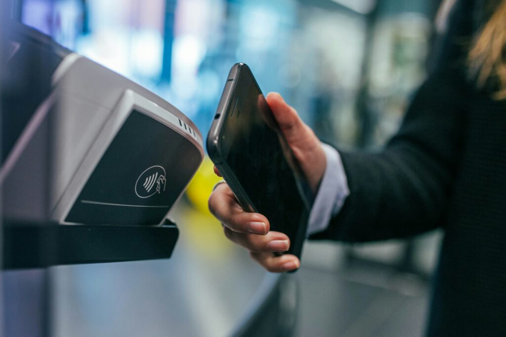 SoftPOS in the UAE: Turning Your Phone Into a Card Machine (2026)
